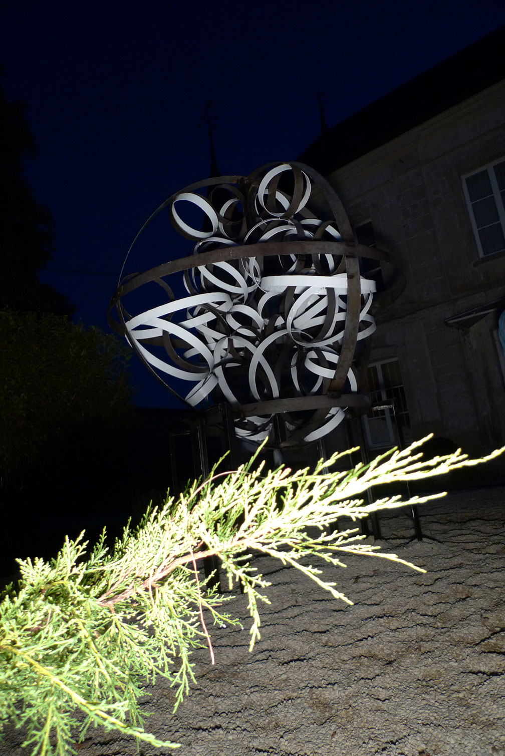 Sculpture World Champagne nuit / Domaine Joël Michel / 2011